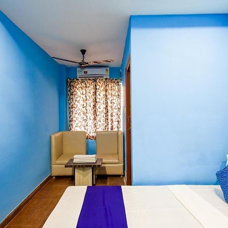 Hotel Blue Abedin Калькутта Экстерьер фото