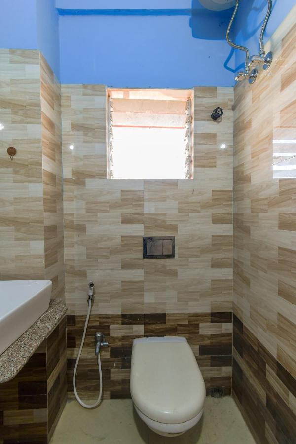 Hotel Blue Abedin Калькутта Экстерьер фото
