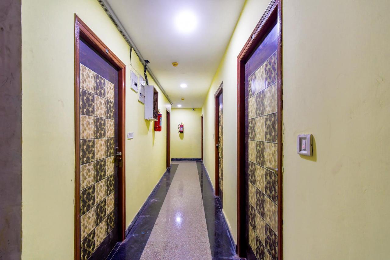 Hotel Blue Abedin Калькутта Экстерьер фото