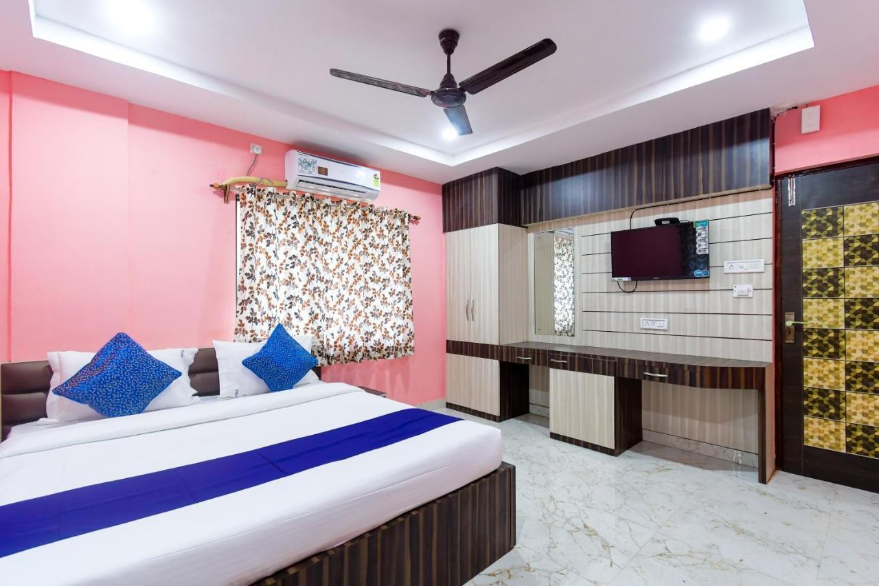 Hotel Blue Abedin Калькутта Экстерьер фото